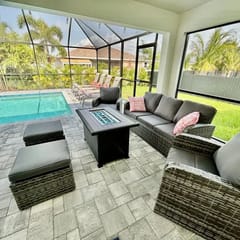 Cape House*Pool*Fire Pit* Private Backyard*4K Beds