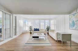 Spacious home w/ Heated Pool 3 miles from IMG! - Image 2
