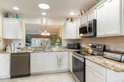 The Villages: Sumter Landing w/ lanai, patio!