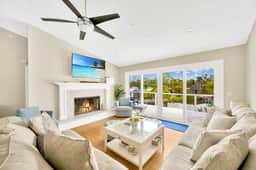 Waterfront Siesta Key Home l w/ pool, hot tub, mini putt, bikes & mins to beach