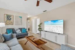 Remodel Home w/ Heated pool, patio & gas grill