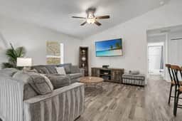New Build W/ Heated Pool! Perfect for 2 families! - Image 5