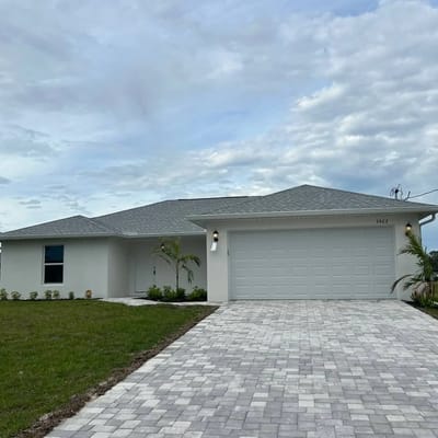 New Build W/ Heated Pool! Perfect for 2 families!