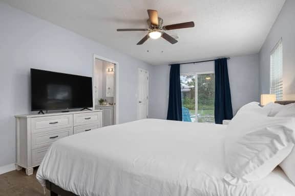 Home w/ Fenced Yard, Hot tub, Grill & 3 King Beds!