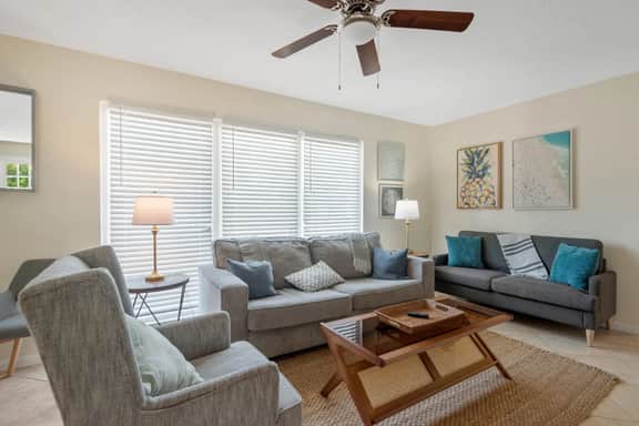 Remodel Home w/ Heated pool, patio & gas grill