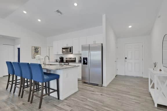 Spacious home w/ Heated Saltwater Pool & Private Pier! Perfect for two Families! - Image 5