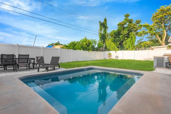 Sun & Swim Villa W/ Fence + Pool by Siesta Key! - Image 4