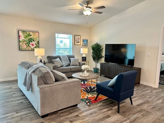 Luxury Retreat W/Heated Pool! Ideal for 2 Families!