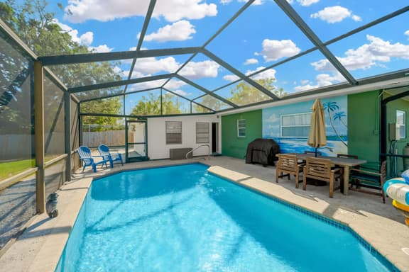 Modern w/ Heated Pool & Fence by Siesta Key Beach!