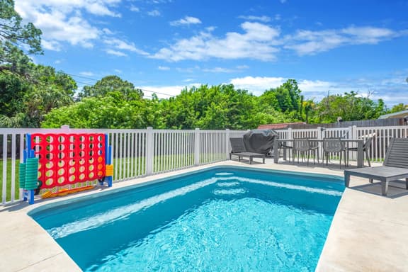 Remodel Home w/ Heated pool, patio & gas grill