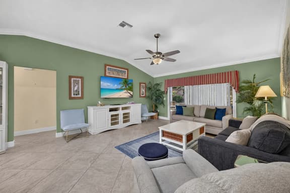 The Villages: Sumter Landing w/ lanai, patio!