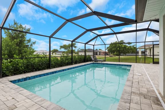 New Build W/ Heated Pool! Perfect for 2 families! - Image 1